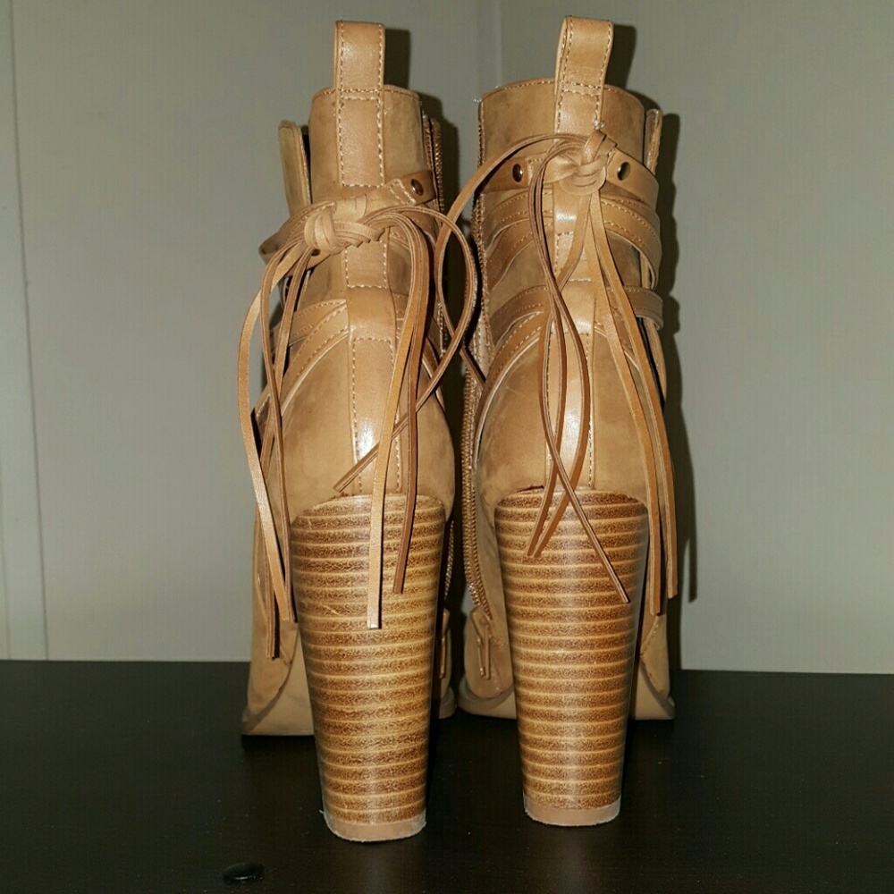 Steve Madden size 8.5 camel colored ankle boots - Picture 2 of 5
